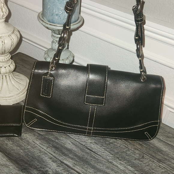 Coach vintage shoulder bag with wallet - Picture 2 of 6